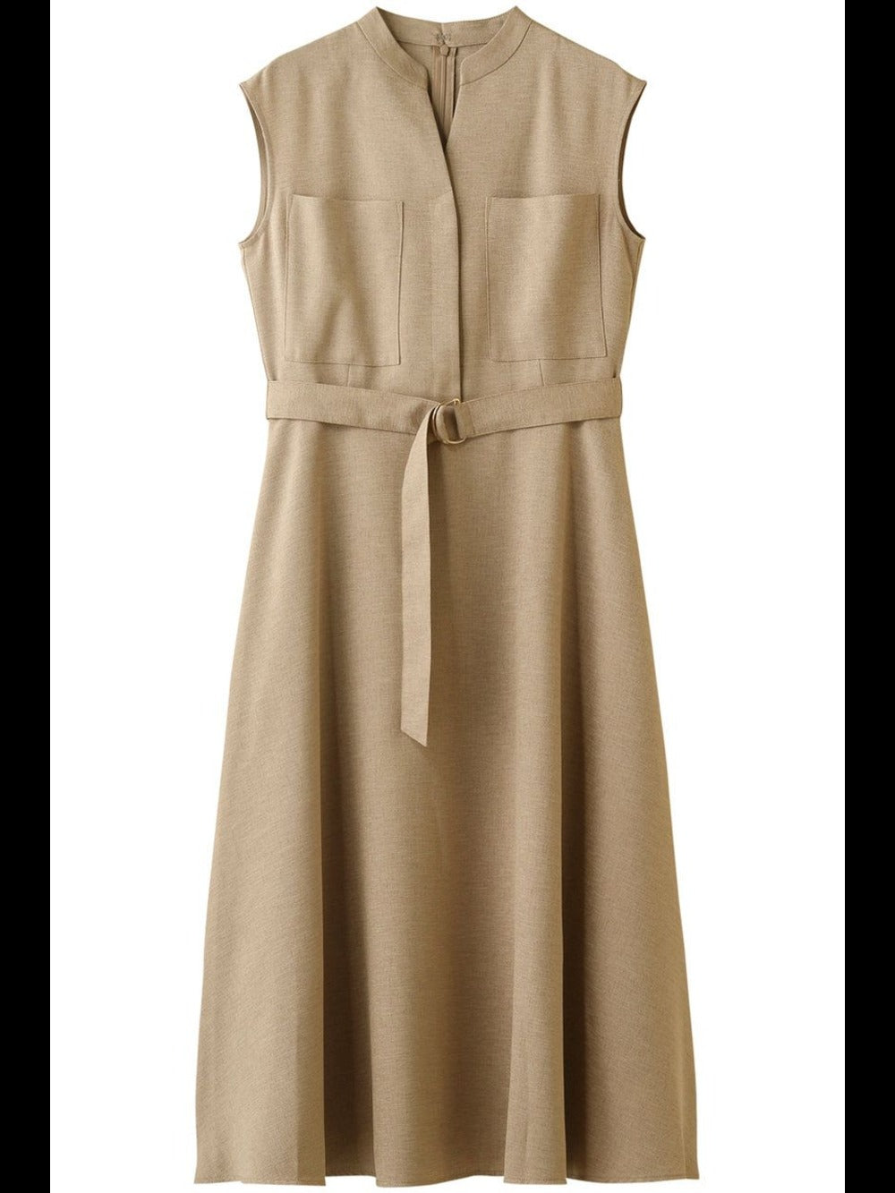 Sleevless dress with belt