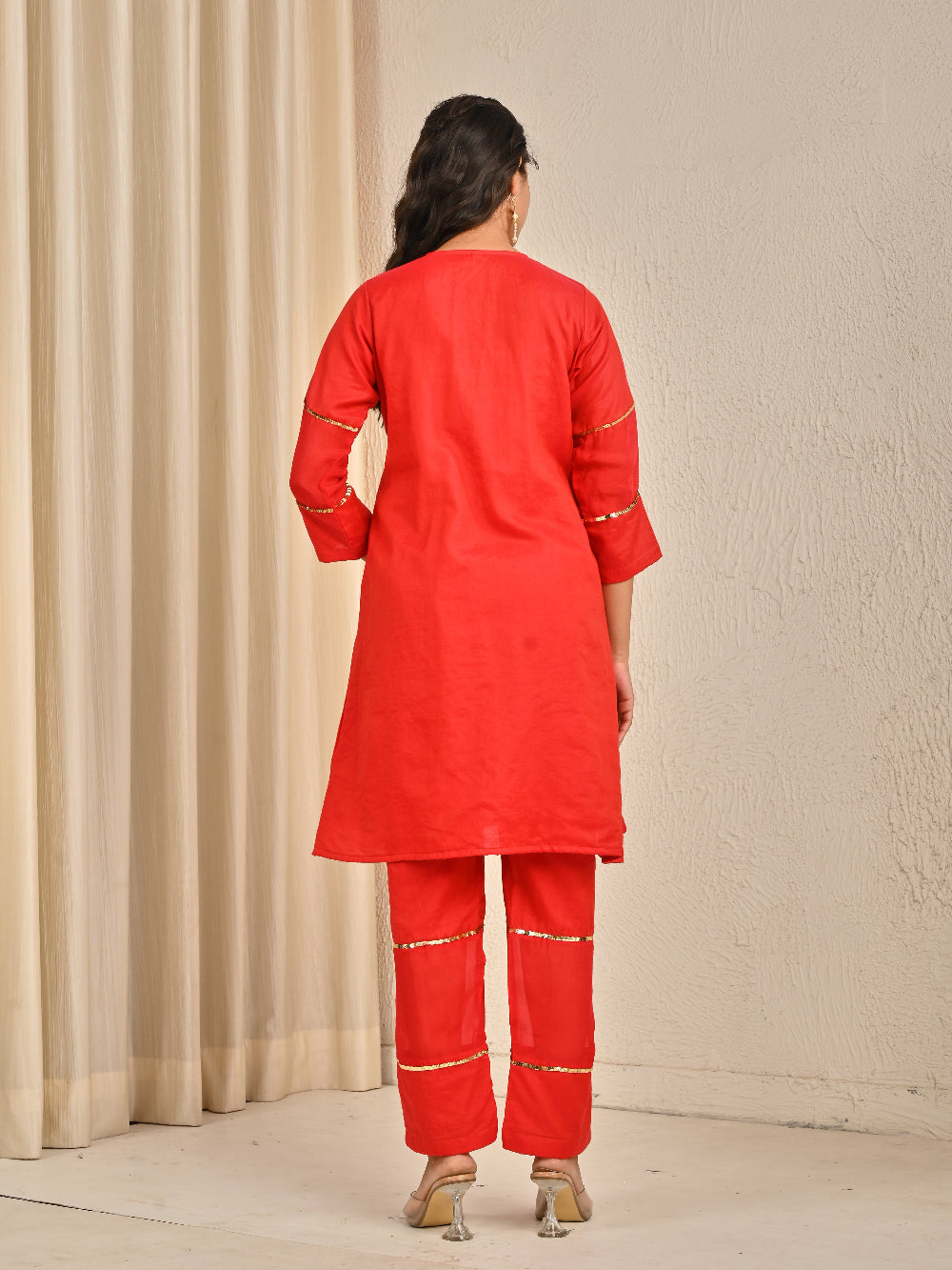 Red Mul Chanderi kurta set with Organza Dupatta
