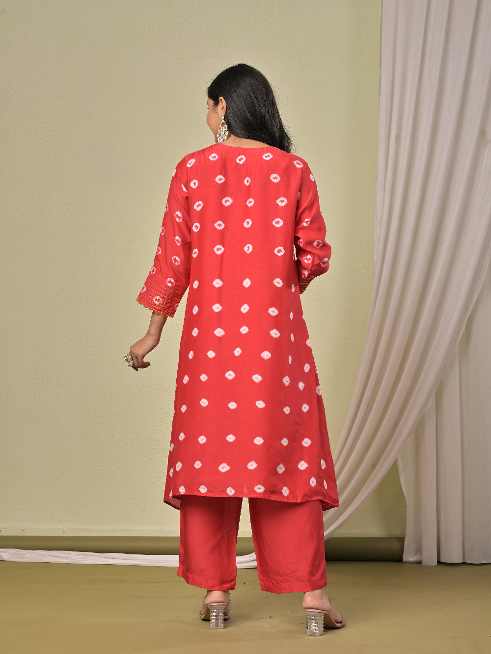 Red hand bandhej  Muslin Silk Kurta set with organza dupatta
