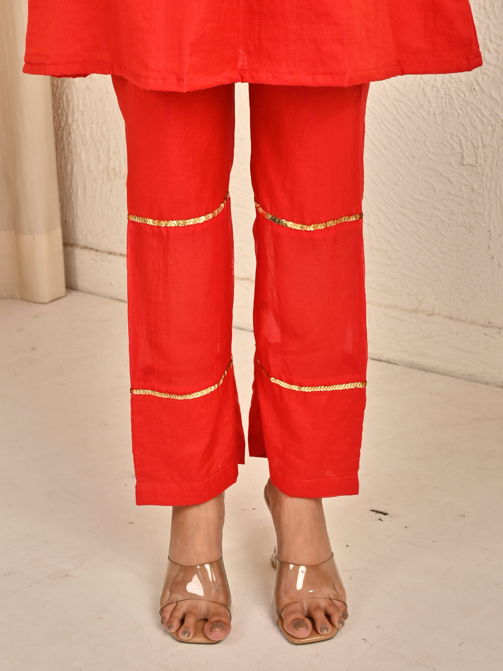 Red Mul Chanderi kurta set with Organza Dupatta